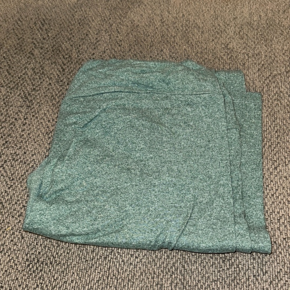Green Heather LuLaRoe buttery soft leggings (TC)